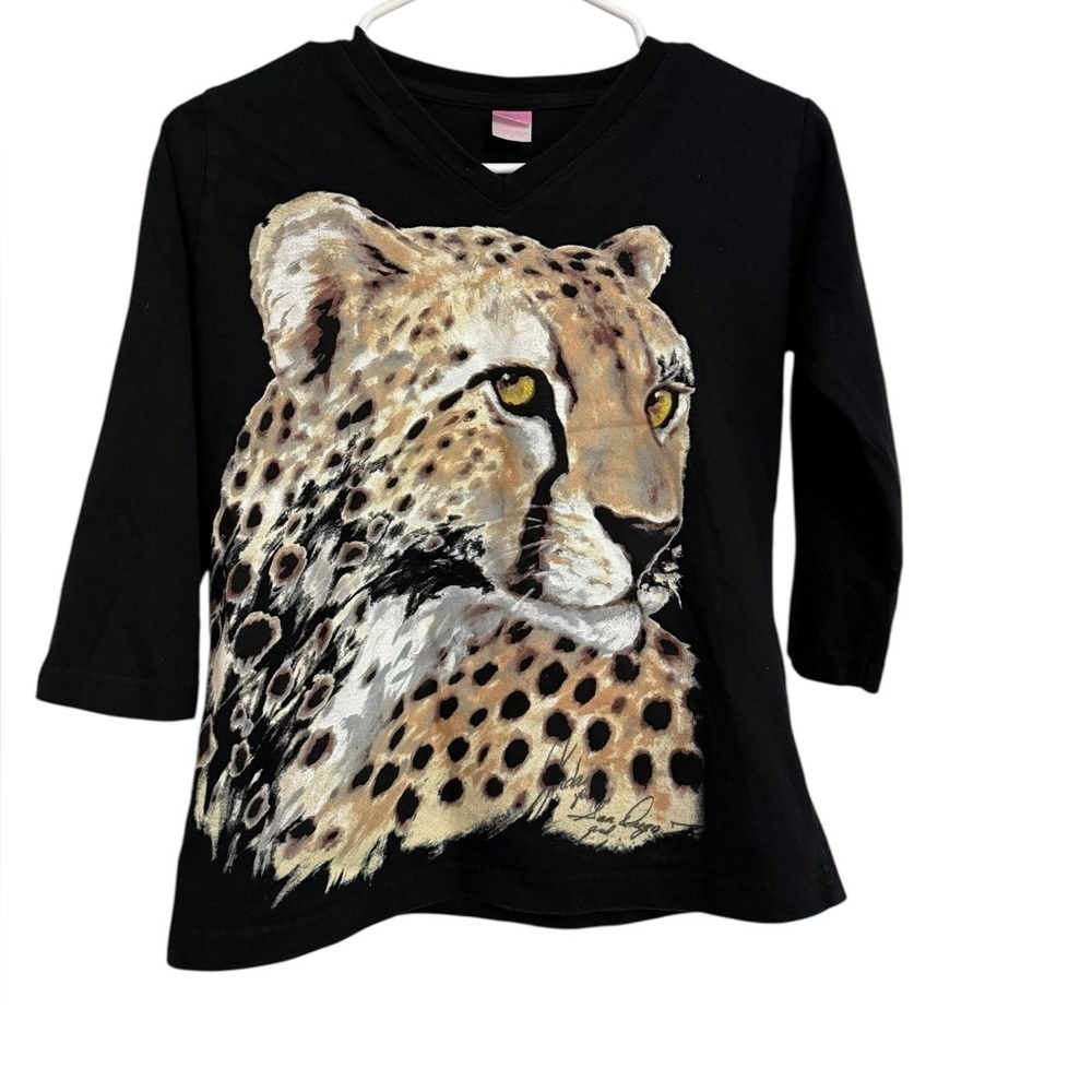 Cheetah Graphic Womens V Neck Shirt Wildlife Big Cat Art Small LAT Black